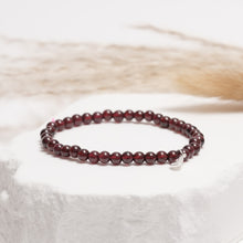 Load image into Gallery viewer, Genuine Garnet Gemstone Bracelet