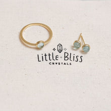 Load image into Gallery viewer, Sterling Silver Aquamarine Crystal Ring