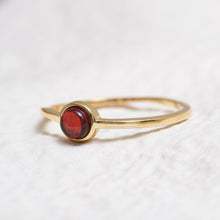 Load image into Gallery viewer, Sterling Silver Garnet Crystal Ring
