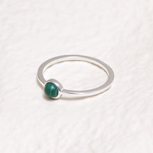 Load image into Gallery viewer, Sterling Silver Malachite Crystal Ring