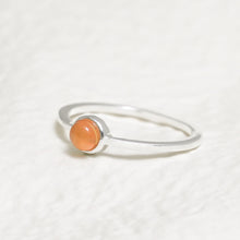 Load image into Gallery viewer, Sterling Silver Orange Agate Crystal Ring