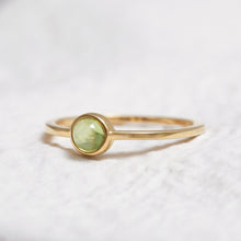 Load image into Gallery viewer, Sterling Silver Peridot Crystal Ring