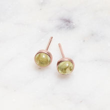 Load image into Gallery viewer, Sterling Silver Peridot Crystal Earrings
